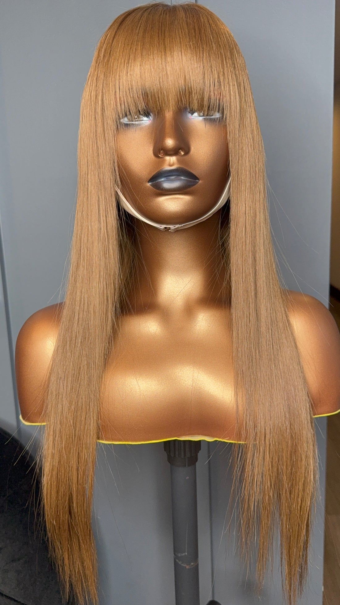 custom human hair wigs natural hairline finish
